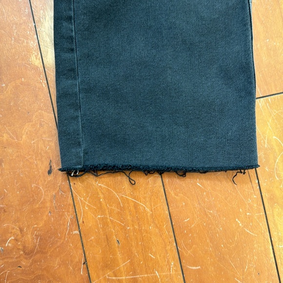 Mother Denim “Rascal” High Rise Ankle Fray - Picture 4 of 10